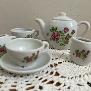 Vintage Child’s Miniature China Play Tea Set Floral Made in Taiwan 12 Piece